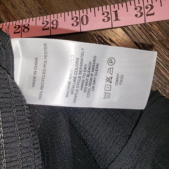 Quince Chiffon Cropped Smocked Blouse NWT Black XS - Picture 6 of 7